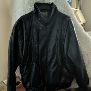 Men's leather bomber jacket